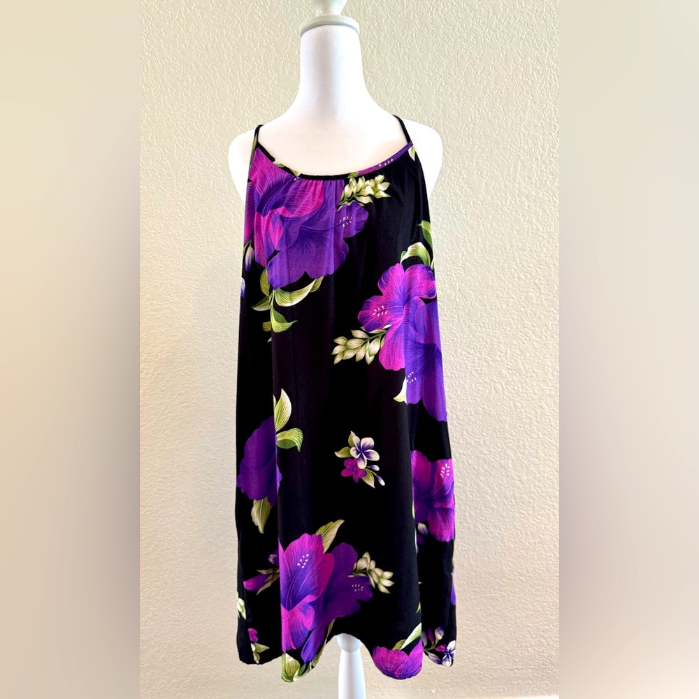 Hawaii Station A-Line Halter Dress with Keyhole Tie Closure Back - Size M